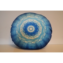 Poduszka ze wzorem żywiołu wody