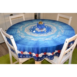 Obrus ze wzorem żywiołu wody