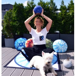 Bluzka biała z kieszonką na przodzie CHI